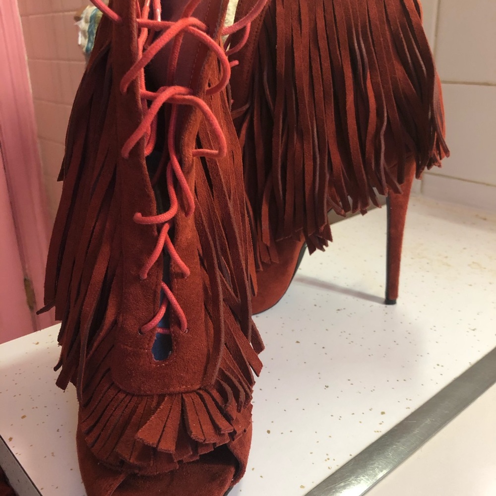 Open Toe Shoe - image 3